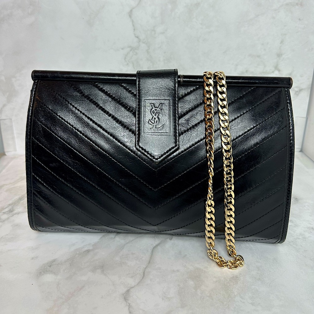 🔥 YVES SAINT LAURENT CHEVRON LEATHER CLUTCH WITH CHAIN🔥